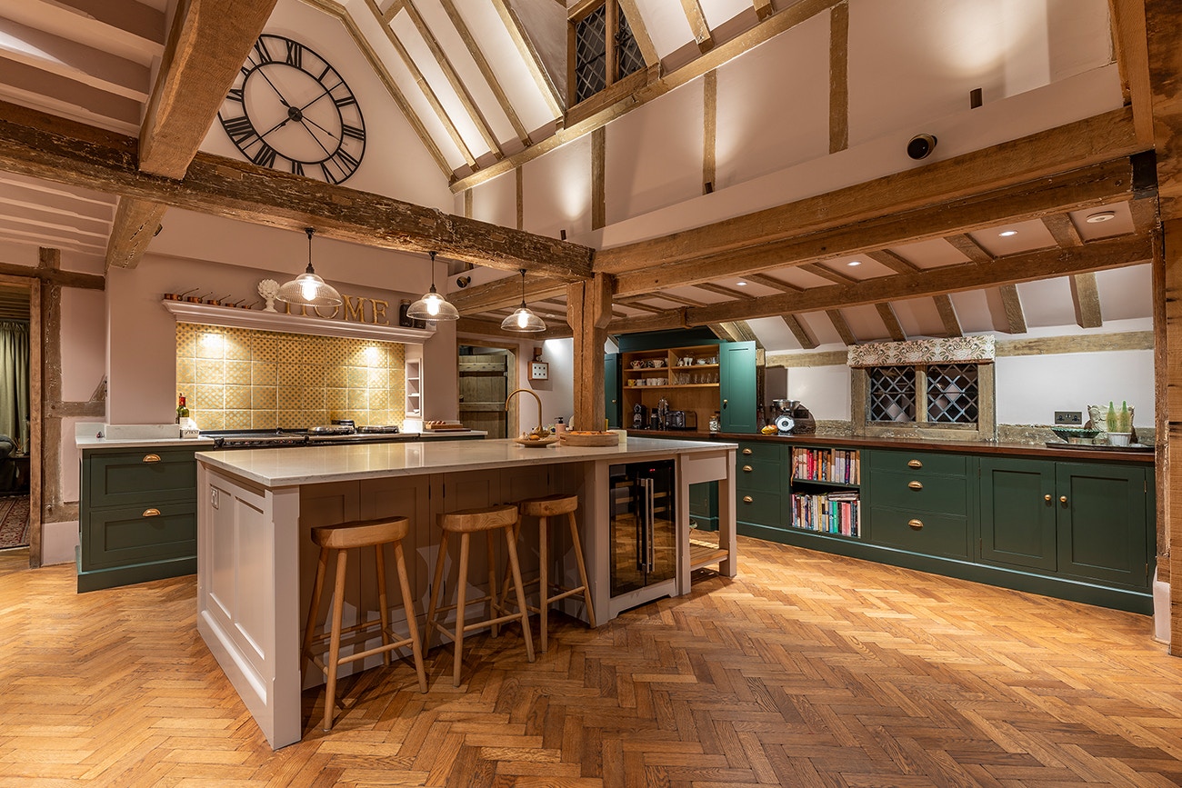 Bat-friendly Lighting Design on Listed Property: A Case Study of Somersbury Manor